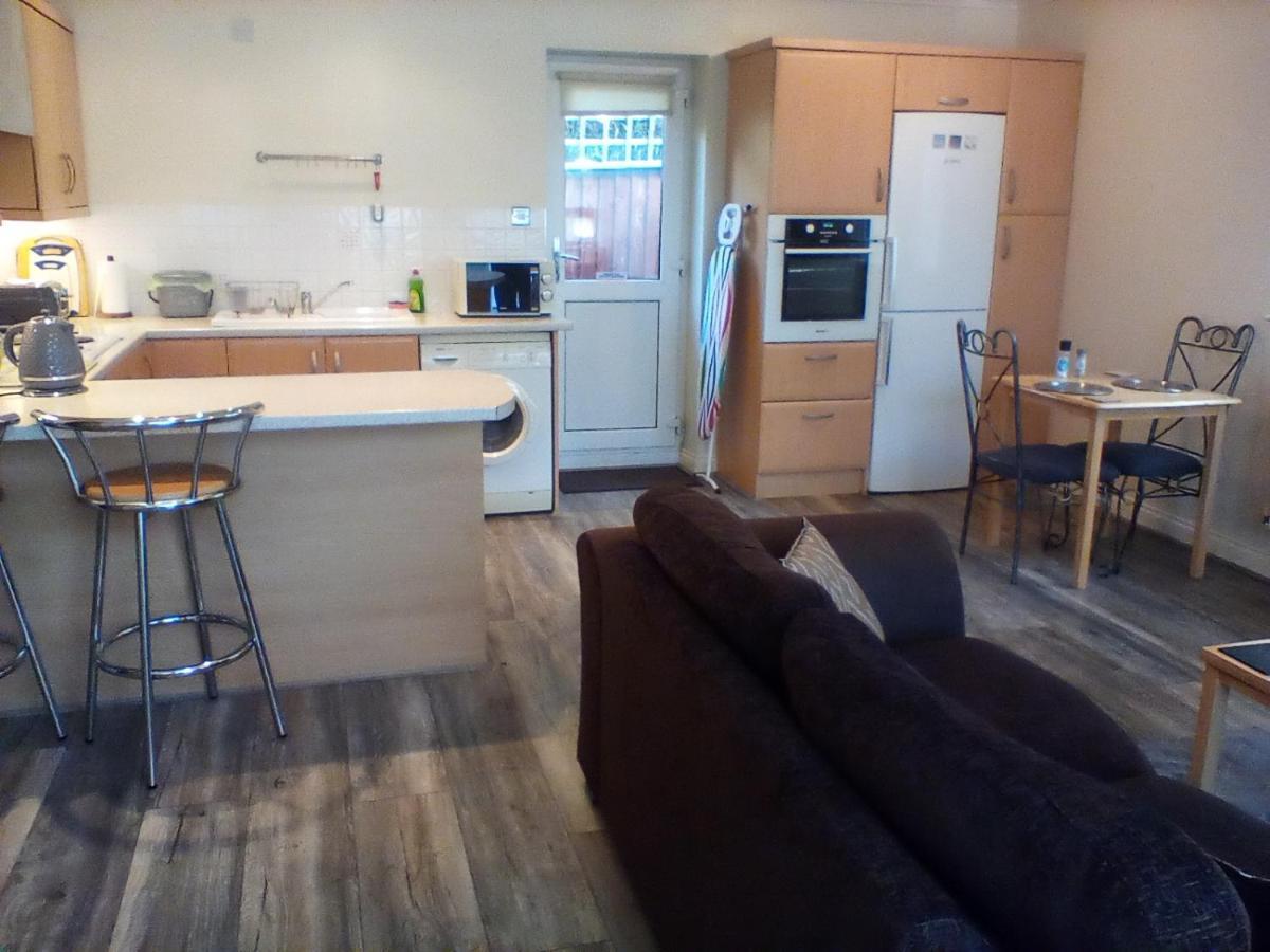 The Annex - Guest Gardens Apartment Milton Keynes